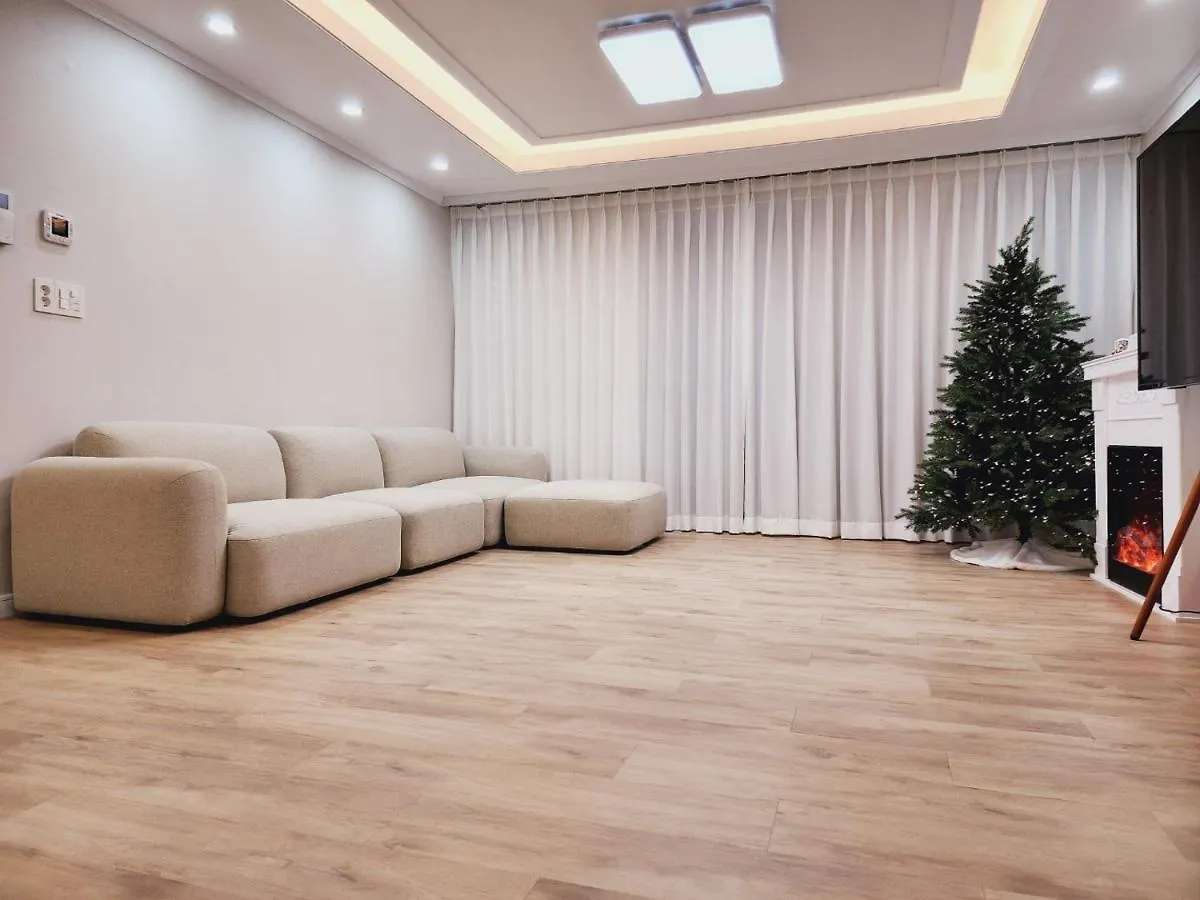 Grand Open Hongdae Houes 4Bdr 2Bth Apartment Seoul South Korea
