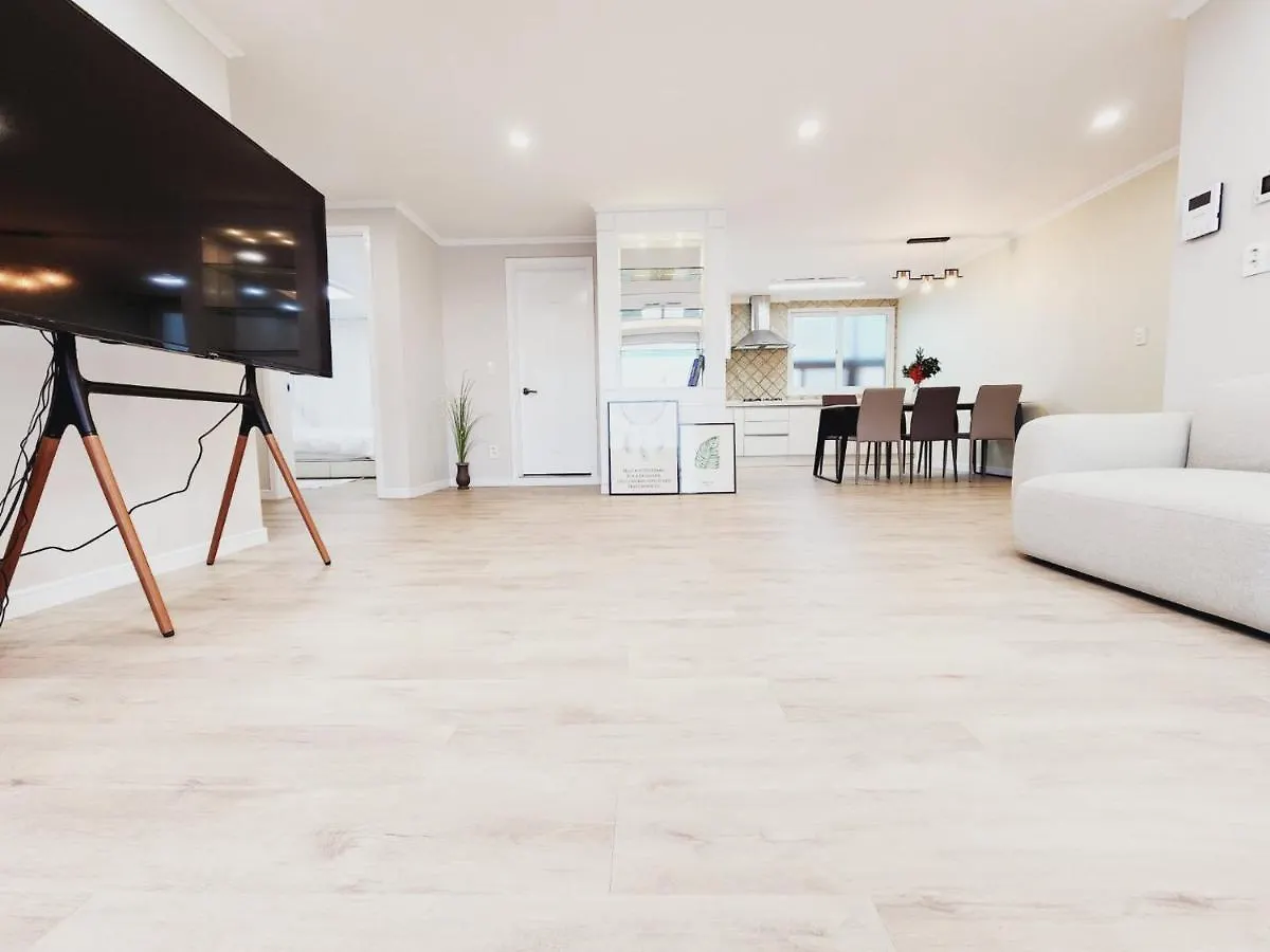 Grand Open Hongdae Houes 4Bdr 2Bth Apartment Seoul 0*,  South Korea