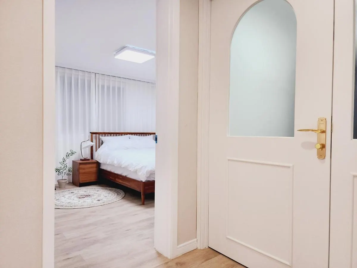 Grand Open Hongdae Houes 4Bdr 2Bth Apartment Seoul South Korea