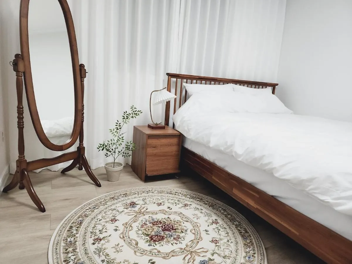 Grand Open Hongdae Houes 4Bdr 2Bth Apartment Seoul