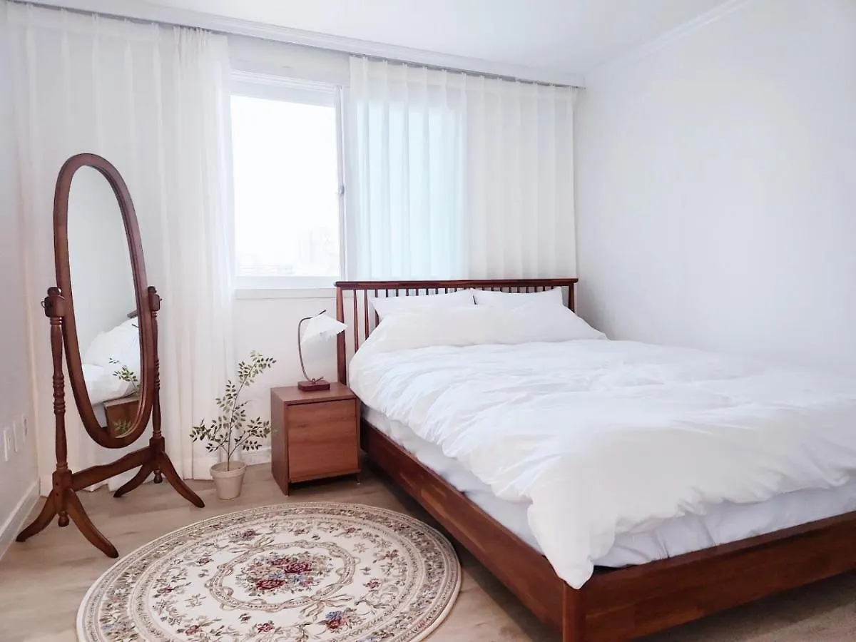 Grand Open Hongdae Houes 4Bdr 2Bth Apartment Seoul 0*,  South Korea