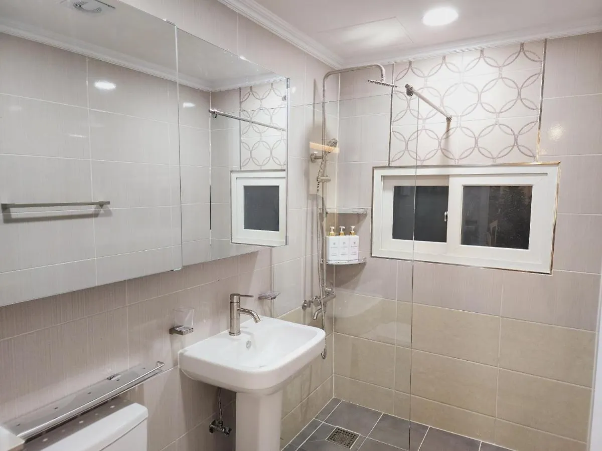 Appartement Grand Open Hongdae Houes 4Bdr 2Bth à Séoul